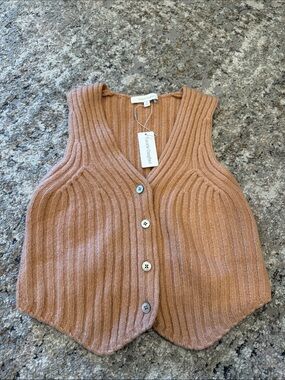 Favorite Daughter Ribbed Button-Front Knit Vest in Camel